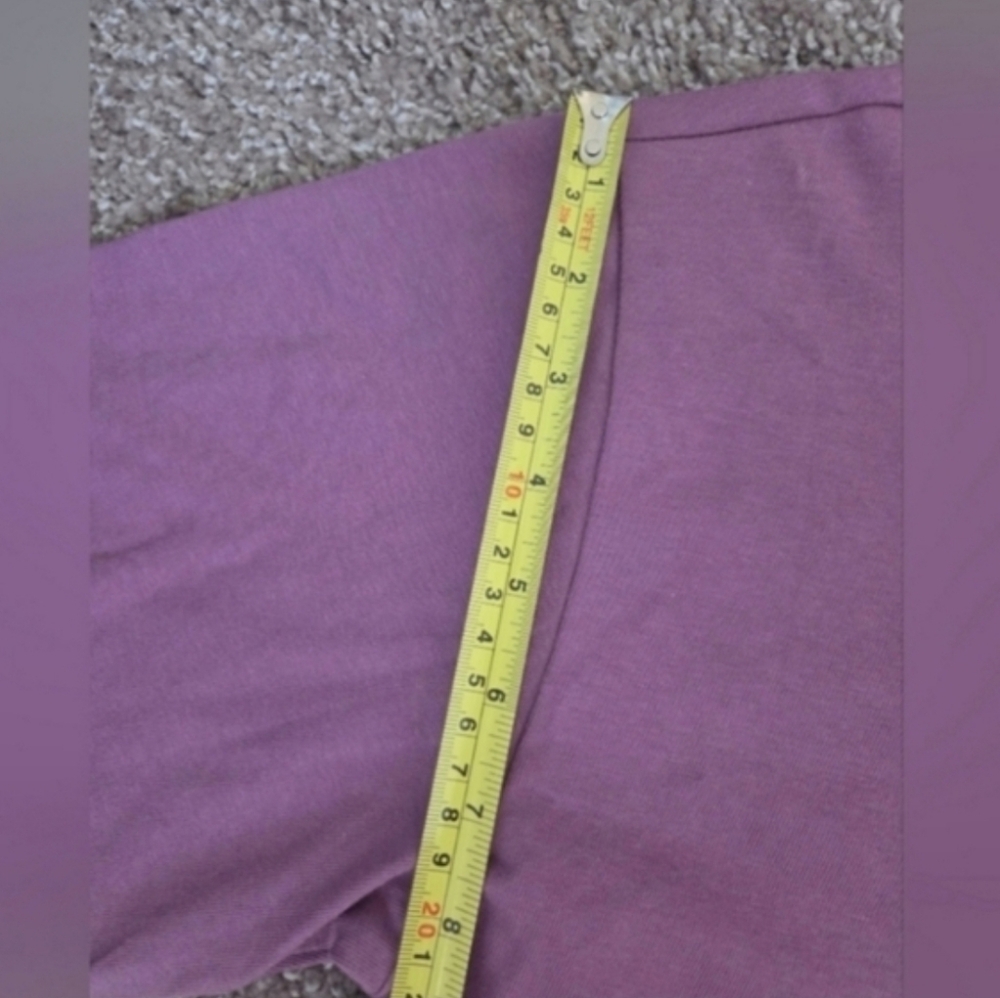 Cropped Tee - Picture 7 of 9
